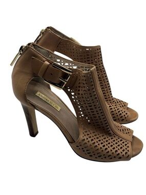 Louise et Cie Olivia Sz 5.5 Perforated Open Toe Heels Tan Sandals